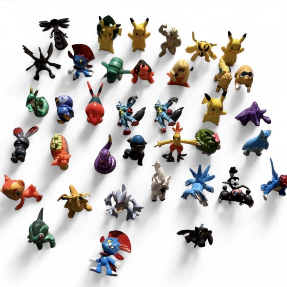 Pokémon Miniature Figurine Collection 144 sm 36 med brand new pikachu charmander - Picture 4 of 4